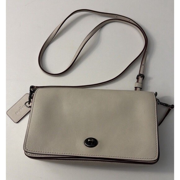 COACH Dinky Genuine Beige Leather Crossbody Bag  DK-20215 Kiss Lock Purse NICE - Picture 1 of 16
